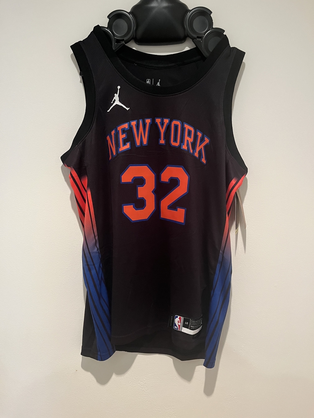 Karl-Anthony Towns #32 New York Knicks 2026 NBA Finals Jersey Size M & L - Picture 2 of 2